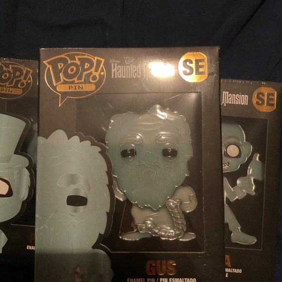 Disney haunted mansion Funko pop pin - Picture 4 of 4